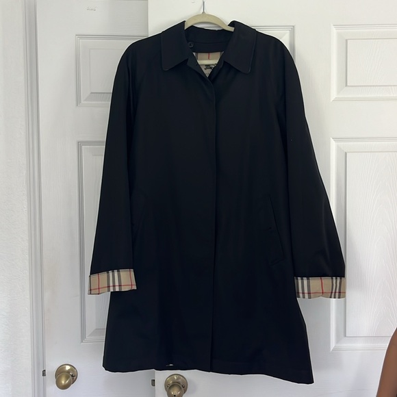 Authentic Burberry Coat - Picture 5 of 5